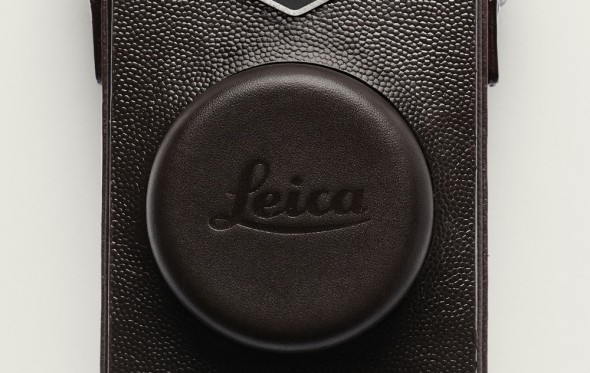 H ατίθαση δύναμη της Leica Raw