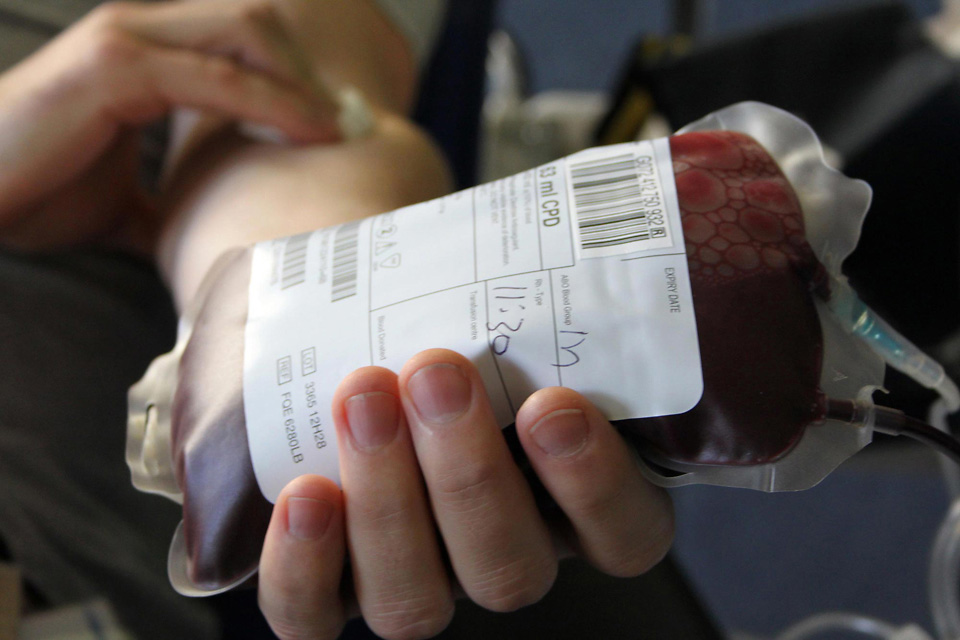 1671799-slide-blood-donation-026
