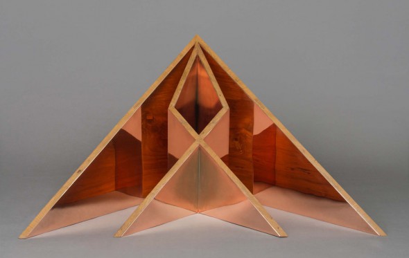 Tα origami έπιπλα μιας σχεδιάστριας απ’ το Ντουμπάι