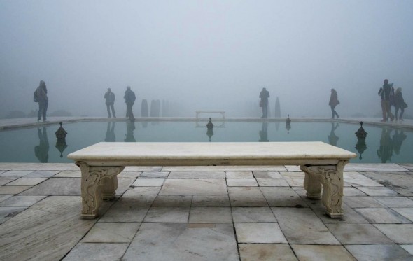 Φωτογραφίζοντας τα πιο διάσημα μνημεία του κόσμου από την «ανάποδη»
