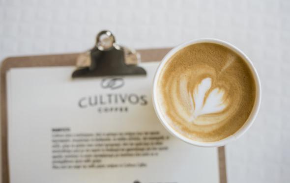 Μύρισε καφές στην Πανόρμου! Επισκεφτήκαμε το ολοκαίνουριο Cultivos Coffee
