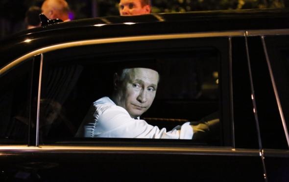 Πούτιν: ο εκλεγμένος δικτάτωρ που αγαπάνε αριστεροί και δεξιοί «ψεκασμένοι» στη χώρα μας