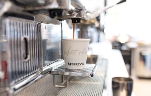 On The Go: Για Nespresso και ψαγμένα σνακ στο χέρι, στη Γλυφάδα