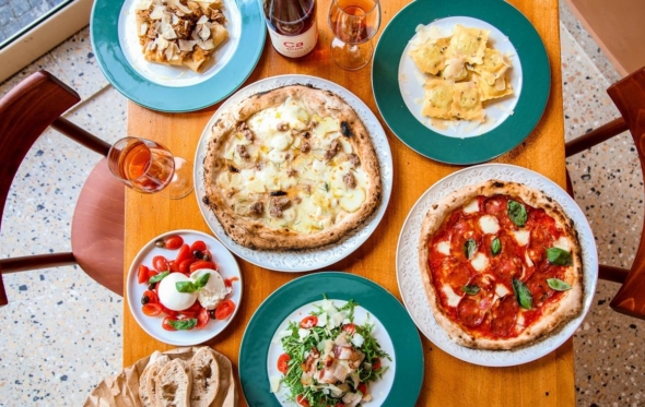 Σουβλάκι, πίτσα και φαλάφελ περιωπής: Τρία νέα στέκια στη Νέα Σμύρνη
