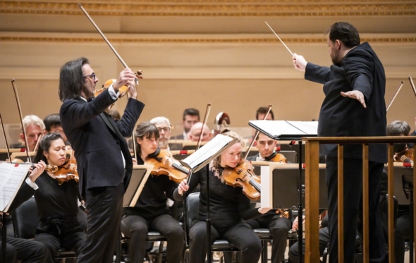Ενας σπουδαίος Έλληνας: τo Carnegie Hall τιμάει τον Λεωνίδα Καβάκο
