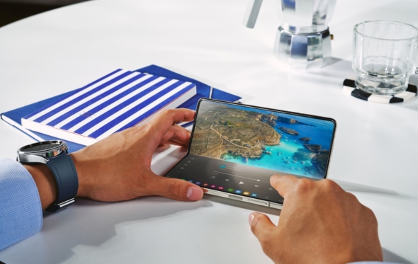 Galaxy Z Flip5 ή Ζ Fold5: η Samsung αναμόρφωσε τα δύο κινητά της για την ευκολία μας