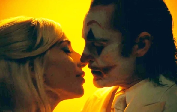 Χορός, φιλιά και παράνοια: Αυτό είναι το πρώτο trailer του «Joker: Folie à Deux»