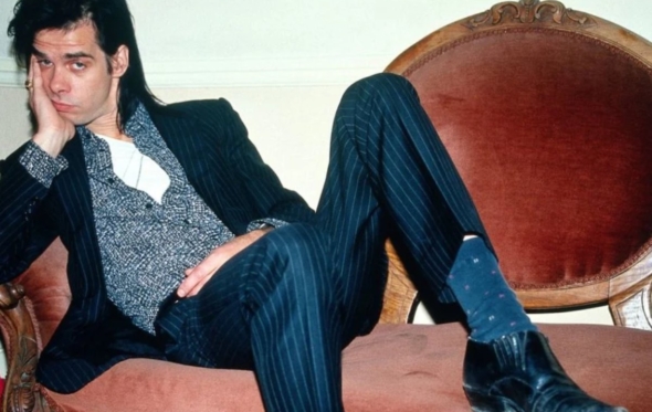 Nick Cave: Από κουρελιάρης πανκ, crooner με άψογο κοστούμι