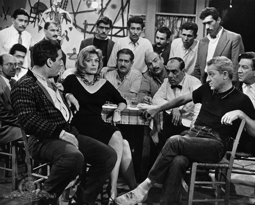 «Ποτέ την Κυριακή», 1960. Με τον Τίτο Βανδή, τη Μελίνα Μερκούρη, τον Παναγιώτη Καραβουσιάνο, τον Ζυλ Ντασέν και τον Μήτσο Λυγίζο.